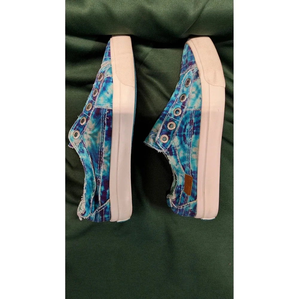 Blowfish Malibu Womens Blue Purple Tie Dye Canvas Slip On Sneakers Size 5.5. /b7